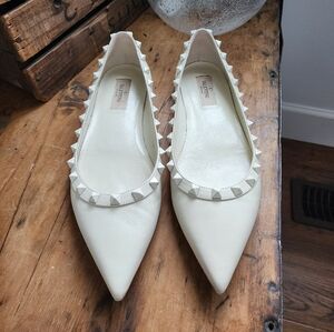 VALENTINO White Leather Pointed Toe Rockstud Ballet Flats Womens SZ 38.5
